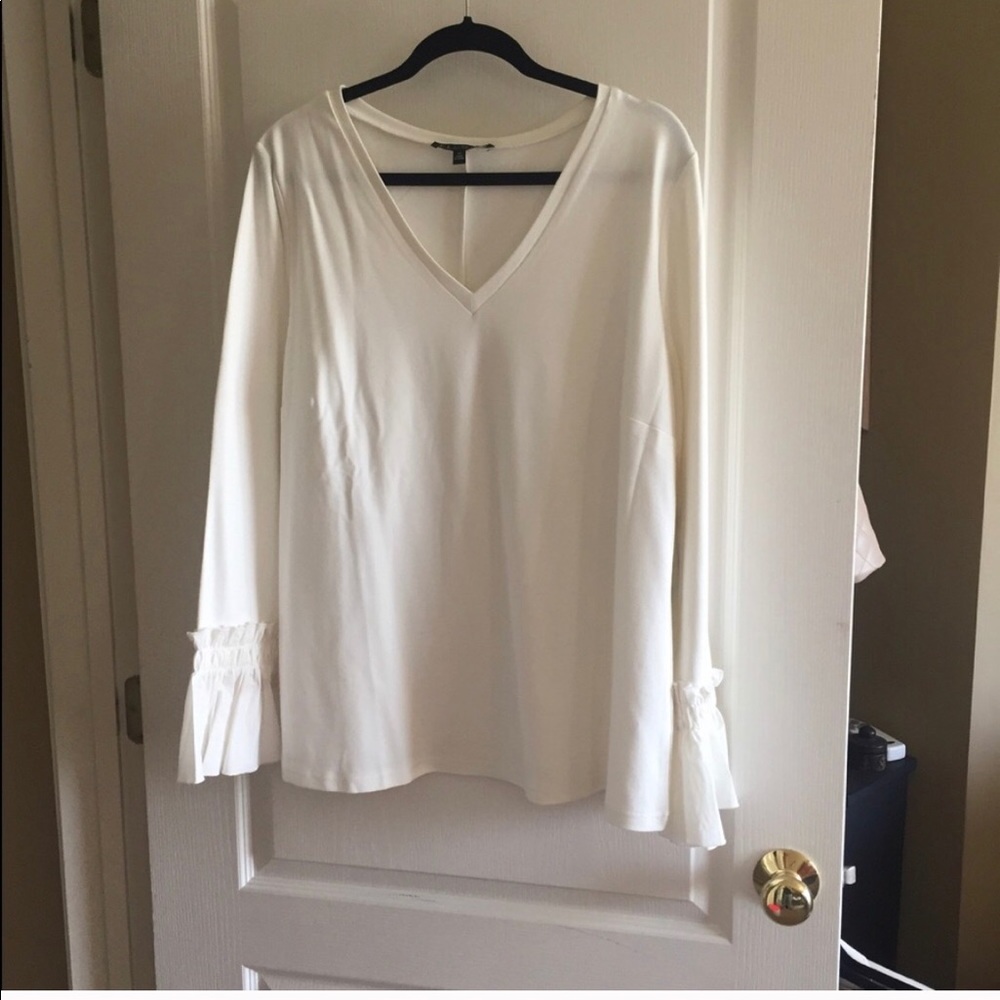 CLOSING CLOSET SO FEEL FREE TO MAKE A OFFER!